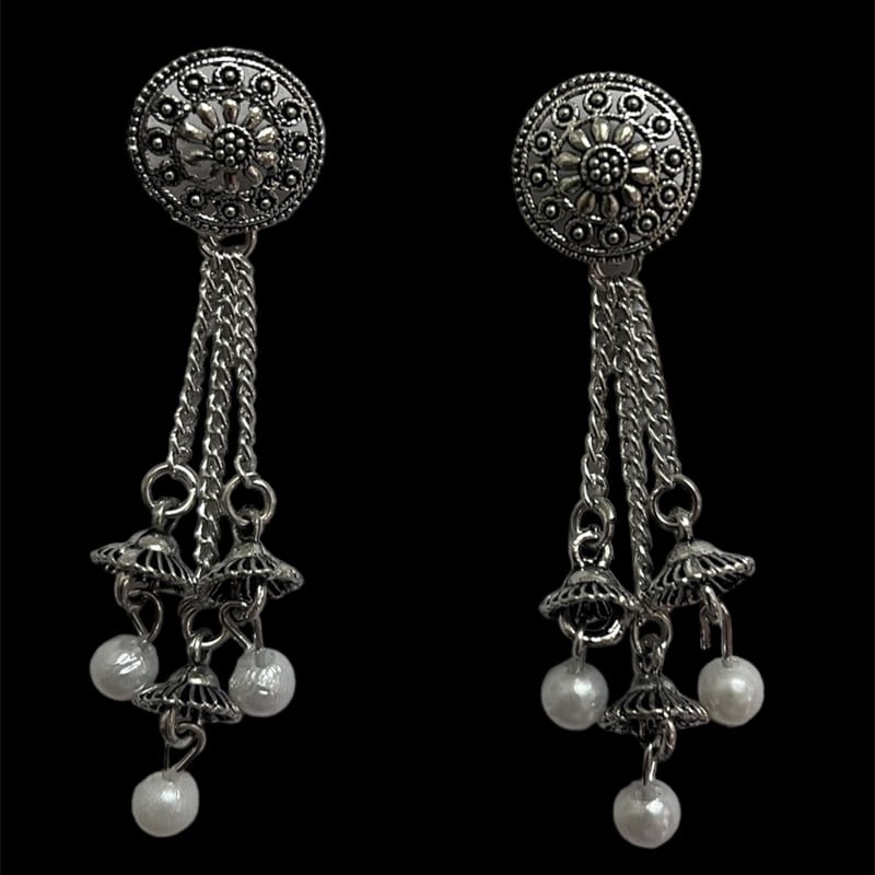 Falling Jhumki with Pearls