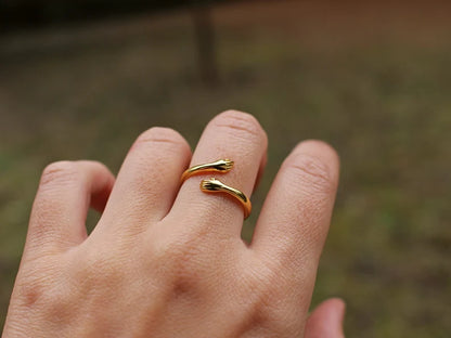 Adjustable Hug Hand Ring